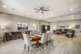 Photo #5: 6005500 Listing