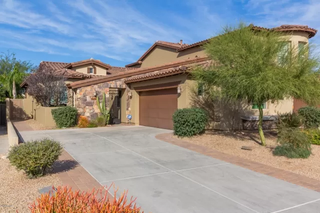 MLS: 6005724 Condo For Sale