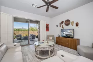 Photo #6: 6005835 Listing