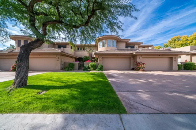 MLS: 6006042 Condo For Sale