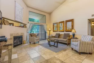 Photo #2: 6006908 Listing