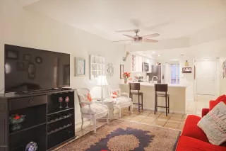 Photo #5: 6007225 Listing