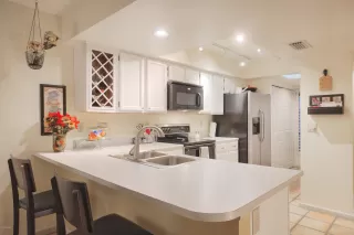 Photo #6: 6007225 Listing