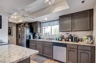Photo #5: 6007578 Listing