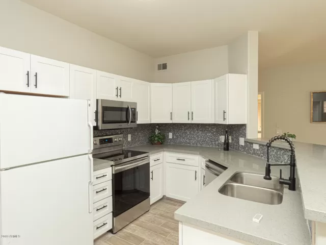 MLS: 6007660 Condo For Sale