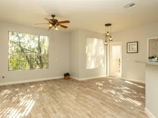 Photo #4: 6007660 Listing