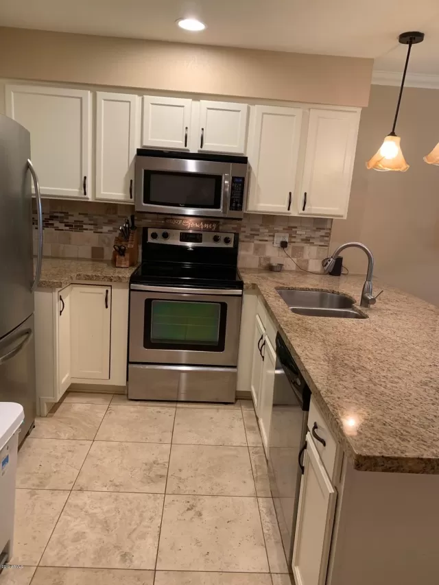 MLS: 6007950 Condo For Sale