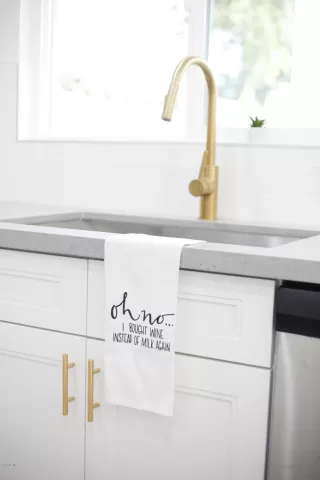 Photo #3: 6008133 Listing