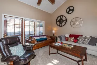 Photo #5: 6008162 Listing