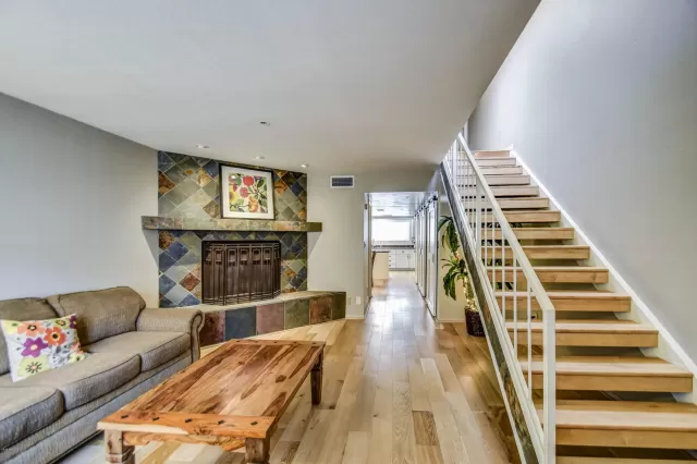 MLS: 6008312 Condo For Sale