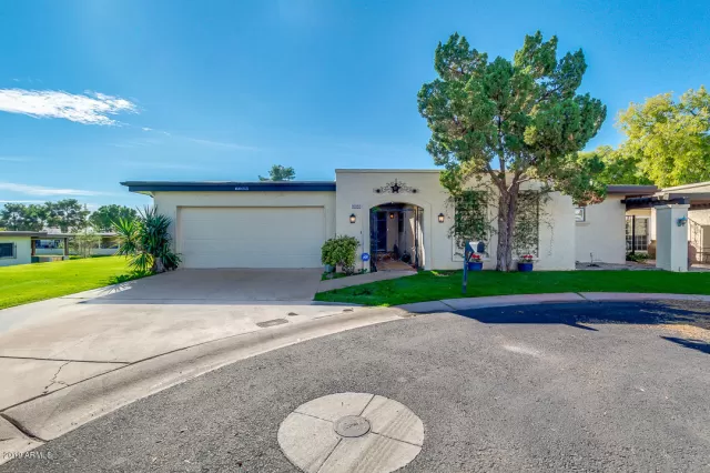 MLS: 6008537 Condo For Sale