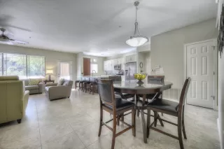 Photo #3: 6008570 Listing