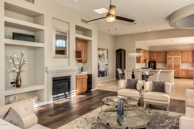 MLS: 6008604 Condo For Sale