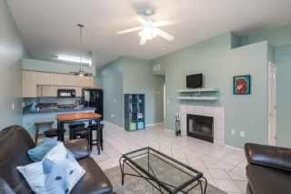 Photo #5: 6008887 Listing