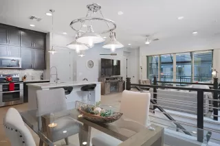 Photo #3: 6009122 Listing