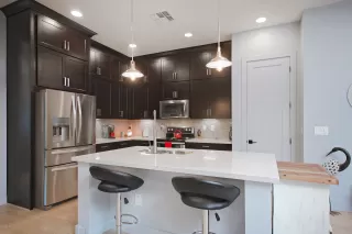 Photo #5: 6009122 Listing