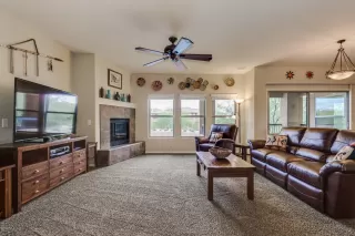 Photo #5: 6009670 Listing