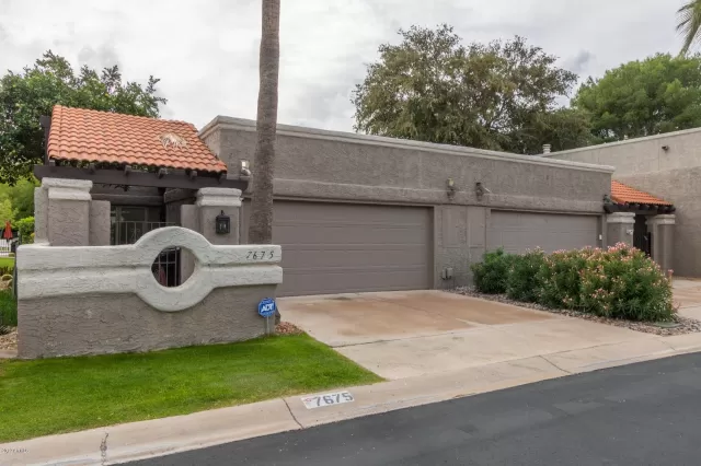 MLS: 6009678 Condo For Sale