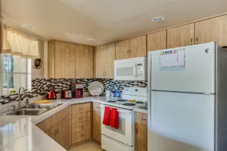 Photo #4: 6009887 Listing