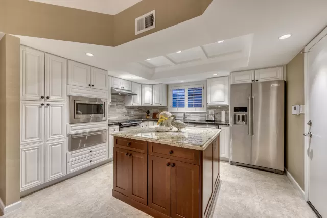 MLS: 6010303 Condo For Sale