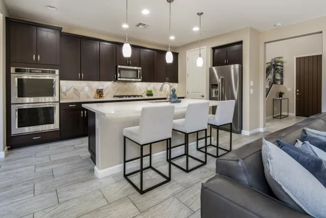 MLS: 6010737 Condo For Sale