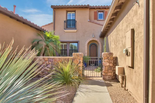 MLS: 6010754 Condo For Sale