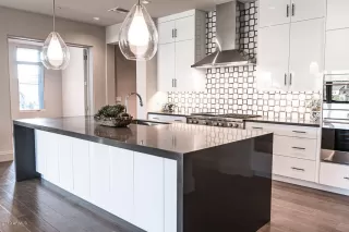 Photo #2: 6011033 Listing