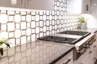 Photo #6: 6011033 Listing