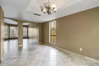 Photo #5: 6011228 Listing 