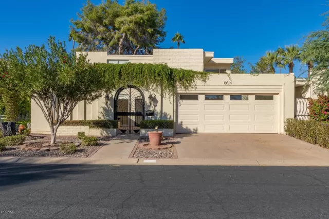 MLS: 6011414 Condo For Sale