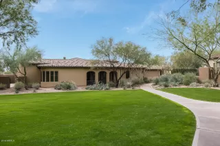 Photo #5: 6011448 Listing