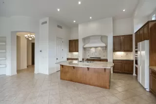 Photo #5: 6011495 Listing
