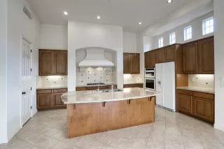 Photo #6: 6011495 Listing