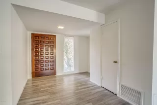 Photo #2: 6011498 Listing