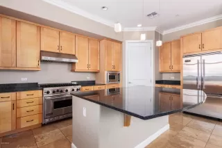 Photo #5: 6011568 Listing