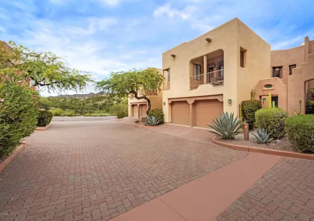 MLS: 6011729 Condo For Sale