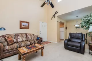 Photo #2: 6011889 Listing