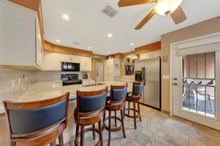 Photo #2: 6012029 Listing