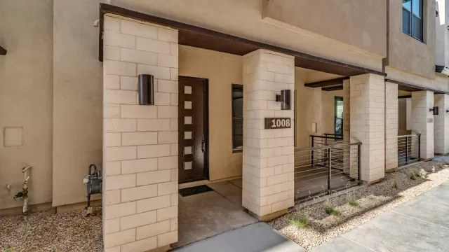 MLS: 6012099 Condo For Sale