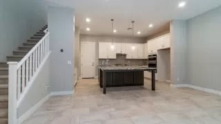 Photo #5: 6012099 Listing