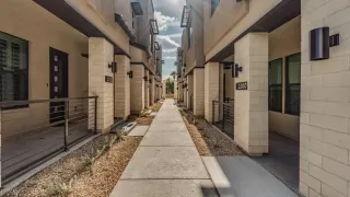 Photo #4: 6012108 Listing