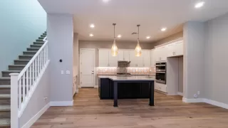 Photo #4: 6012129 Listing