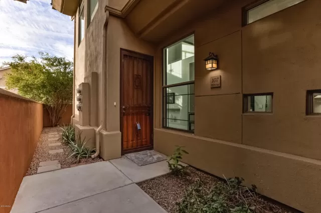 MLS: 6012305 Condo For Sale