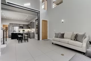 Photo #2: 6012305 Listing