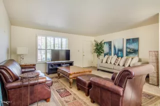 Photo #4: 6012353 Listing