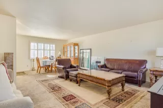 Photo #6: 6012353 Listing