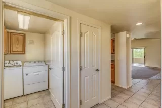 Photo #6: 6012497 Listing