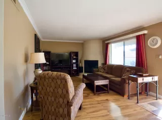 Photo #4: 6012825 Listing
