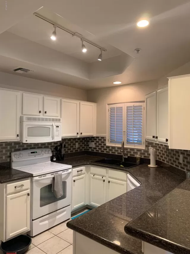 MLS: 6012930 Condo For Sale