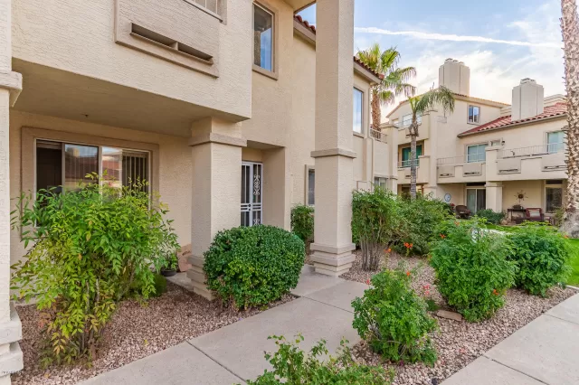 MLS: 6013173 Condo For Sale